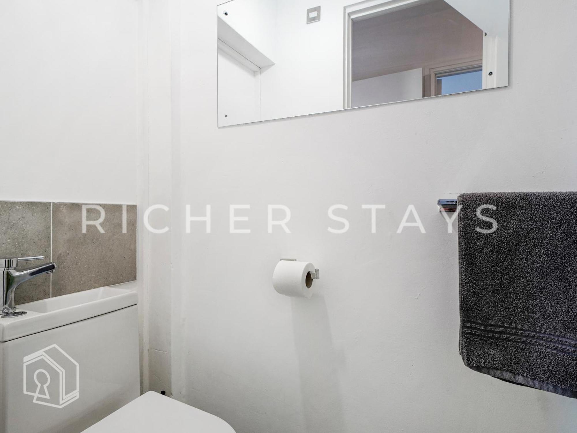 Watford Large 5Br Home - Contractors & Families Zewnętrze zdjęcie